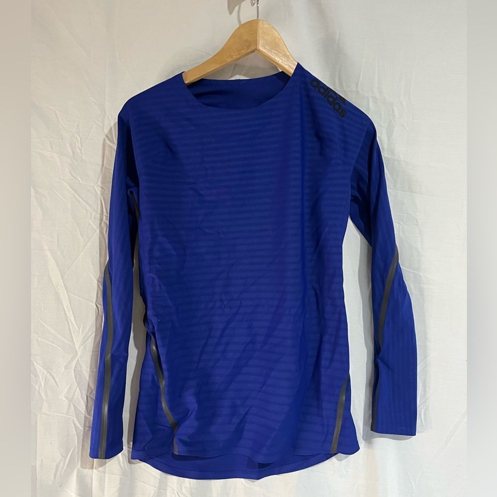 Adidas techfit compression woman’s size med blue pullover long sleeve shirt